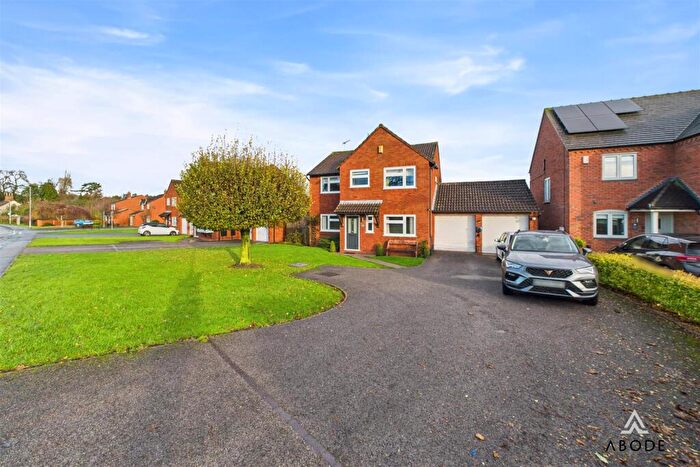 4 Bedroom Detached House For Sale In Rolleston Road, Stretton, DE13