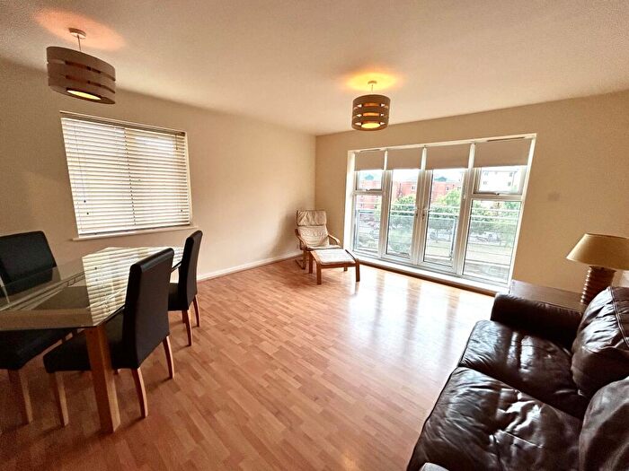2 Bedroom Apartment To Rent In Adventurers Quay, Cardiff, CF10