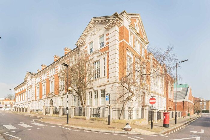 2 Bedroom Flat To Rent In Winchester Street, Acton, W3