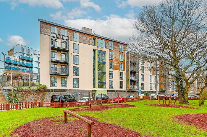 2 Bedroom Flat For Sale In Lingard Avenue, Colindale, NW9