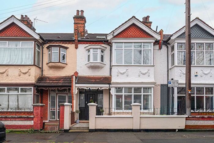 4 Bedroom Property For Sale In Beverstone Road, Brixton, London, SW2