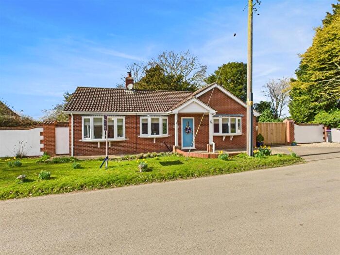 2 Bedroom Detached Bungalow For Sale In Skendleby, Spilsby, PE23