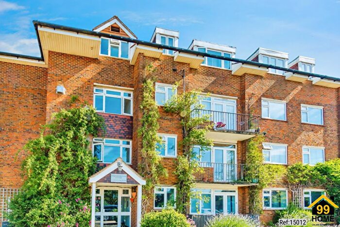 2 Bedroom Flat To Rent In Marlborough Court, Westerham, United Kingdom, TN16