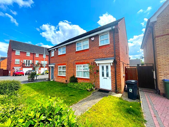 3 Bedroom Semi-Detached House To Rent In St. Christopher Drive, Wednesbury, WS10