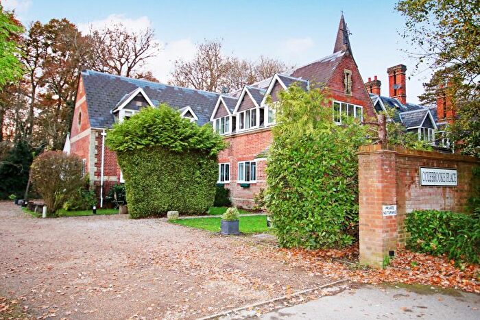 3 Bedroom Maisonette To Rent In Ottershaw, Surrey, KT16