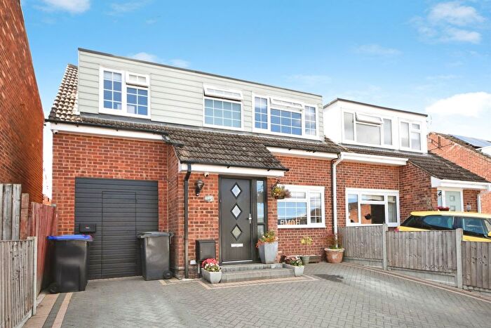 3 Bedroom Semi-detached House For Sale In Keyes Way, Braintree, CM7