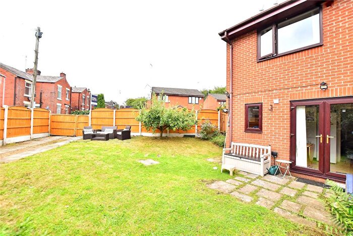 2 Bedroom Semi-detached House For Sale In Peppermint Close, Newhey, Rochdale, Greater Manchester, OL16
