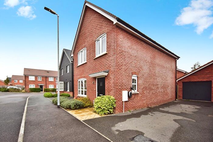 4 Bedroom Detached House For Sale In Coleman Way, Parkwood, Maidstone, ME17