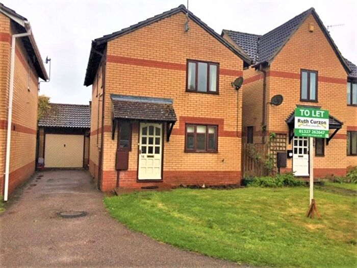 3 Bedroom Detached House To Rent In Kingfisher Close, Woodford Halse, NN11