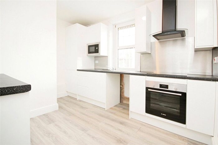 3 Bedroom Flat To Rent In Electric House, Alfred Street, London, E3