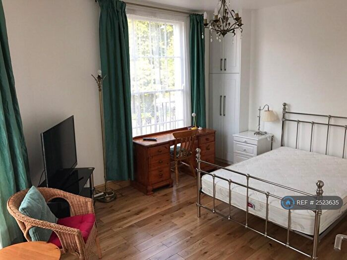 3 Bedroom Maisonette To Rent In Caledonian Road, London, N1