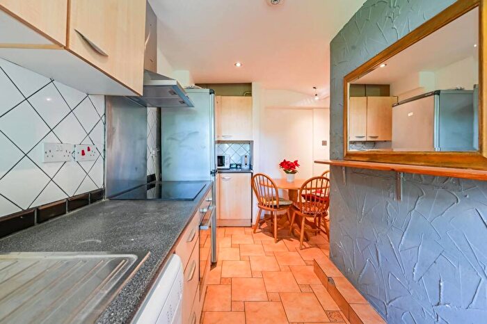 2 Bedroom Flat To Rent In Hornsey Lane, Highgate, London, N6