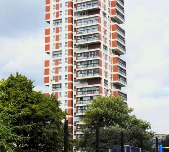 2 Bedroom Flat To Rent In Regina Point, Canada Estate, Canada Water, Surrey Quay, London, SE16