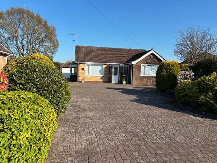 2 Bedroom Detached Bungalow To Rent In Sudbury Close, Lincoln, LN6
