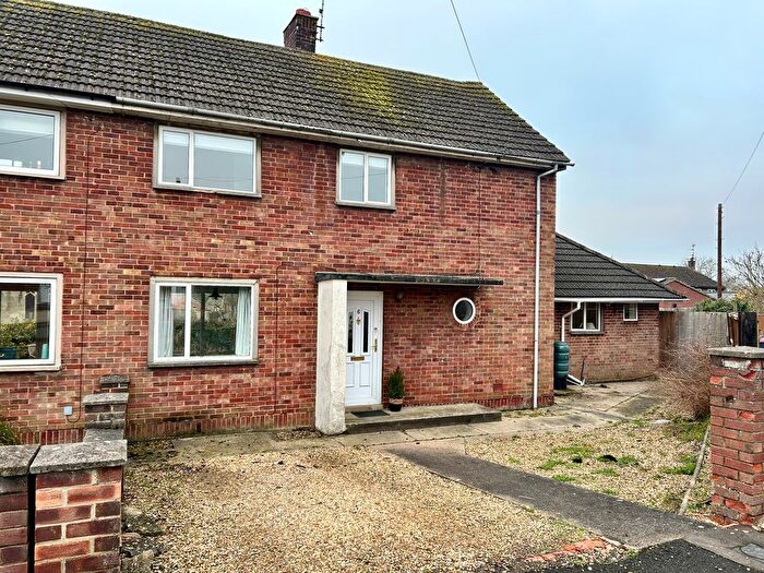 3 Bedroom Semi-Detached House To Rent In Coronation Road, Corby Glen, NG33