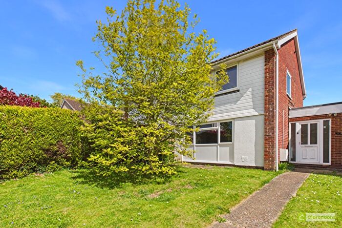 4 Bedroom Terraced House To Rent In Willow Close, Uckfield, TN22