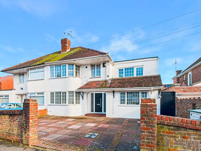 5 Bedroom Semi-detached House For Sale In Glebeside Avenue, Worthing, BN14