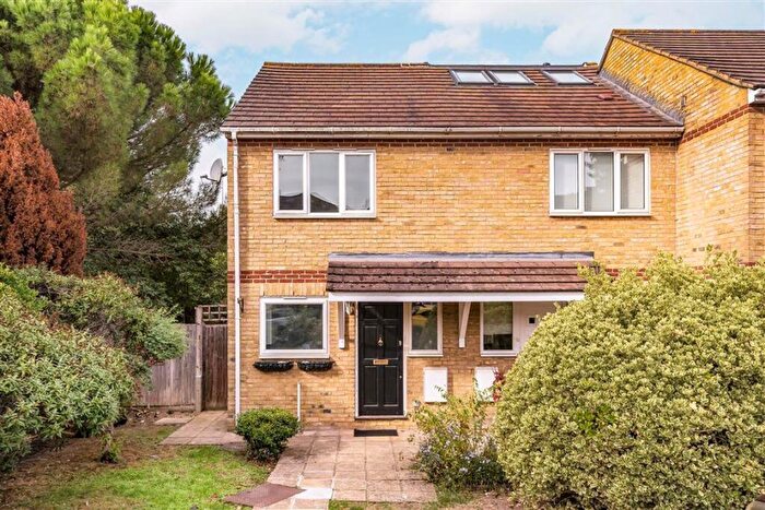 2 Bedroom Detached House For Sale In Manor Lane, Lee, SE12
