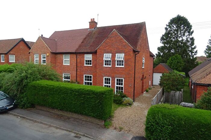 4 Bedroom Semi-Detached House To Rent In Westgate Road, Newbury, RG14