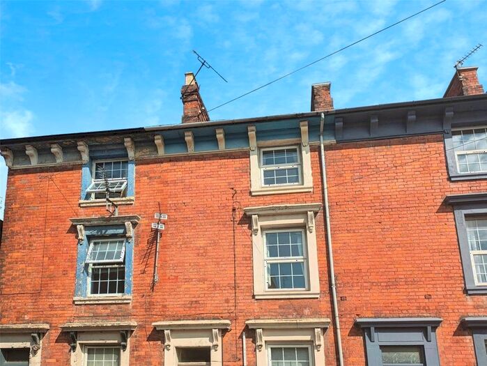 2 Bedroom Flat To Rent In Middleton Road, Oswestry, Shropshire, SY11
