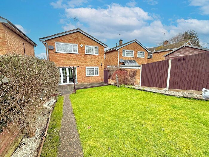 4 Bedroom Detached House For Sale In Roslyn Way, Bidwell, LU5