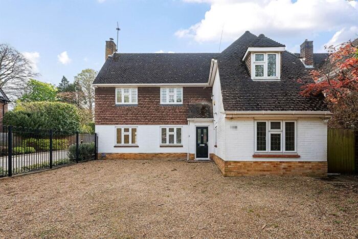 4 Bedroom Detached House To Rent In Park Road, Camberley, GU15