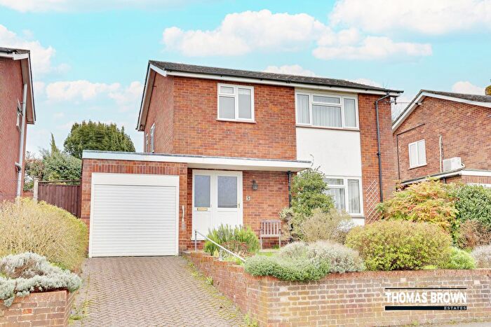3 Bedroom Detached House For Sale In Oak Road, Orpington, BR6