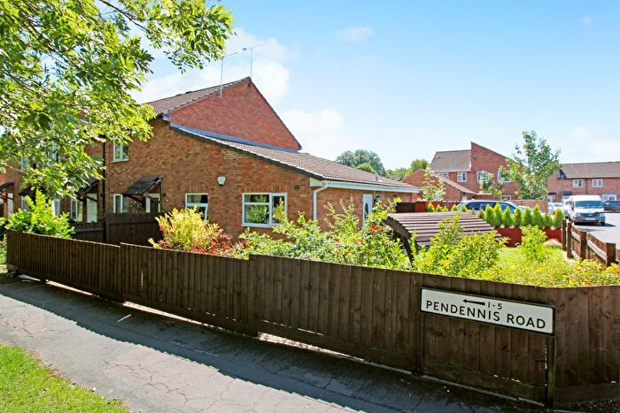 2 Bedroom Bungalow For Sale In Pendennis Road, Freshbrook, Swindon, SN5