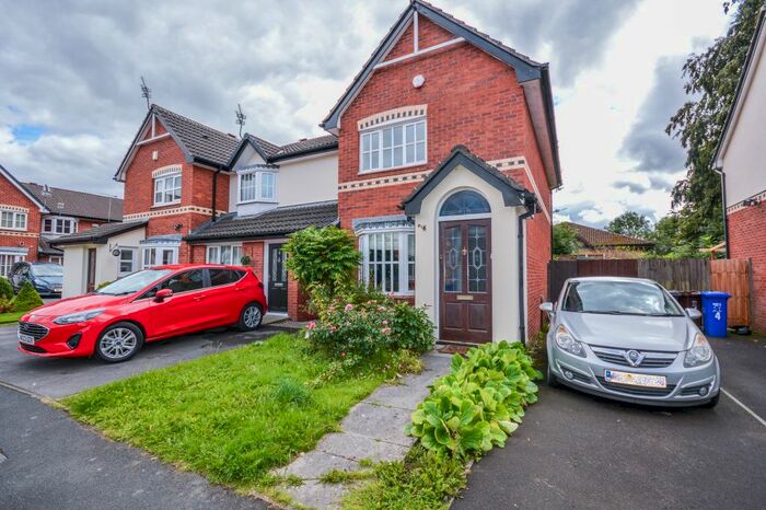 2 Bedroom Mews To Rent In Whitsand Road, Sharston, Wythenshawe, Manchester, M22