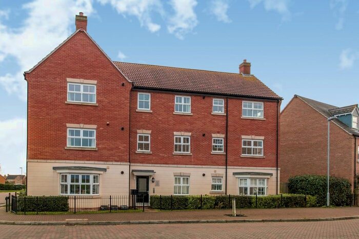 2 Bedroom Flat To Rent In Swallow Close, Longstanton, Cambridge, CB24