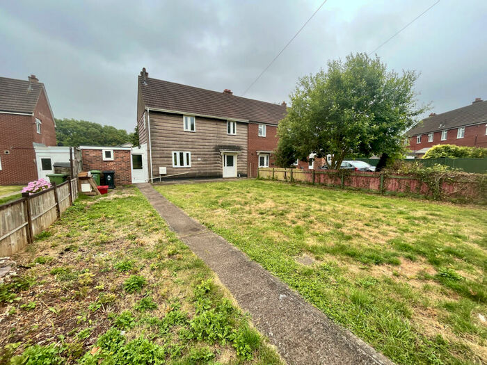 3 Bedroom Semi-Detached House To Rent In Lydney, GL15