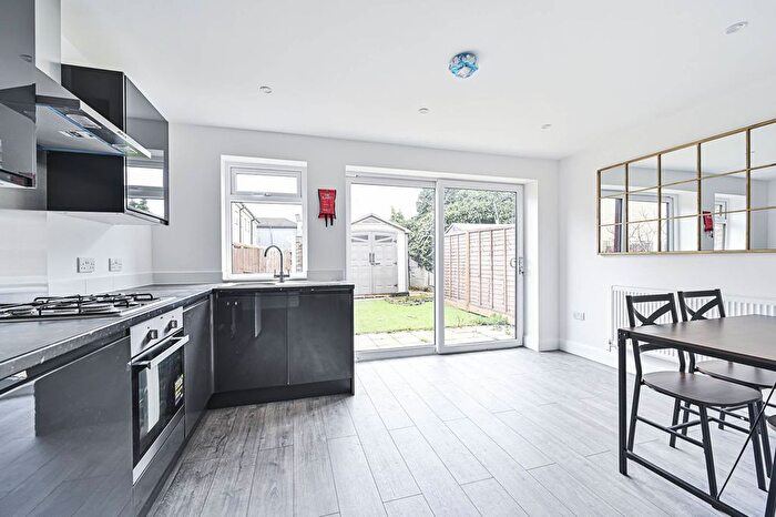 6 Bedroom Terraced House To Rent In Church Road, Leyton, London, E10