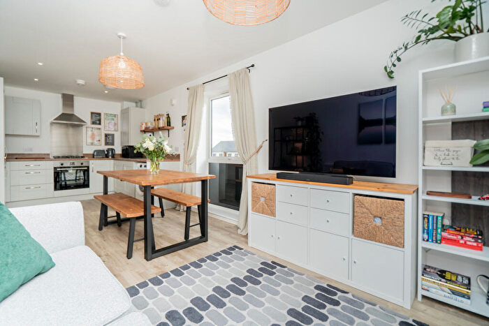 2 Bedroom Apartment For Sale In Twain Way, Tattenhoe Park, Milton Keynes, MK4