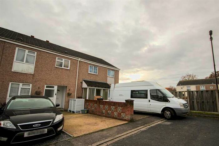3 Bedroom End Of Terrace House To Rent In Fraser Close, Southampton, SO16