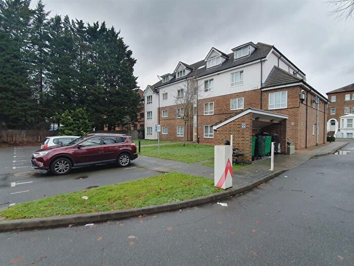 2 Bedroom Flat To Rent In Albert Road, Moorbeck Court, London, SE25