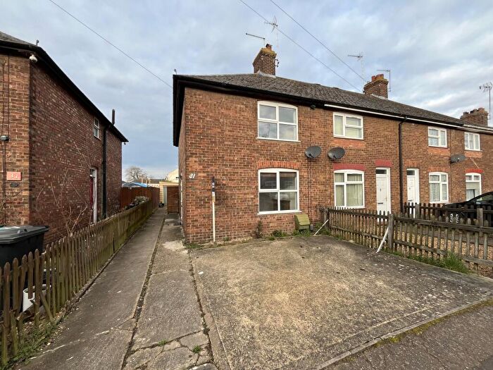 2 Bedroom End Of Terrace House For Sale In Wootton Avenue, Peterborough, PE2