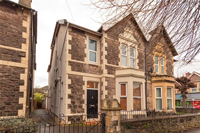 3 Bedroom Semi Detached House For Sale In Severn Road, Weston-Super-Mare, BS23