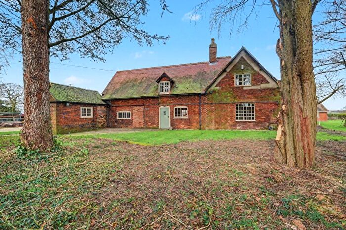 3 Bedroom Detached House For Sale In Nuneaton Road, Ansley, Nuneaton, CV10