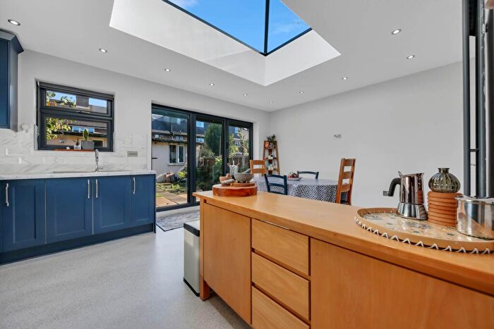 4 Bedroom House For Sale In Pearcroft Road, Leytonstone, E11