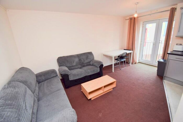 3 Bedroom Apartment To Rent In Rialto, Newcastle Upon Tyne, NE1
