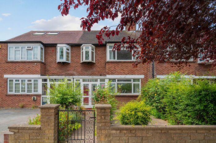 3 Bedroom Terraced House For Sale In Elm Walk, Raynes Park, SW20