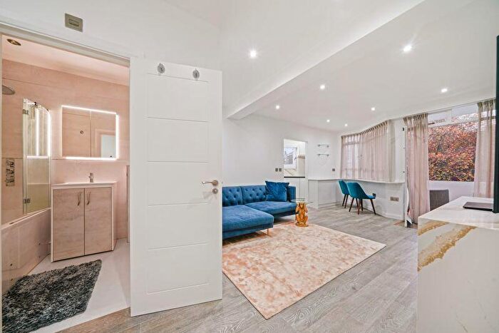 1 Bedroom Flat To Rent In Oslo Court, St Johns Wood, London, NW8