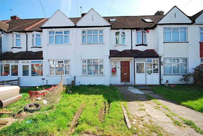 4 Bedroom Semi-Detached House To Rent In The Grange, Wembley, HA0