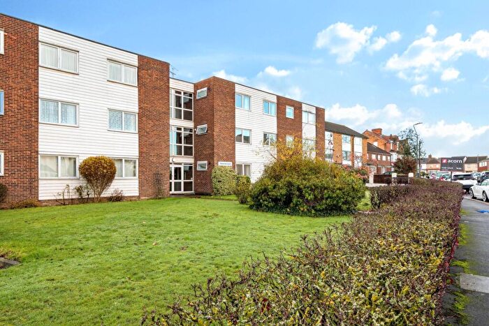 2 Bedroom Apartment For Sale In Lessness Park, Belvedere, DA17