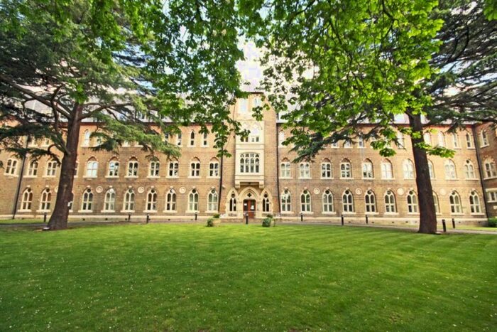 1 Bedroom Flat To Rent In Borough Road, Osterley, Isleworth, TW7