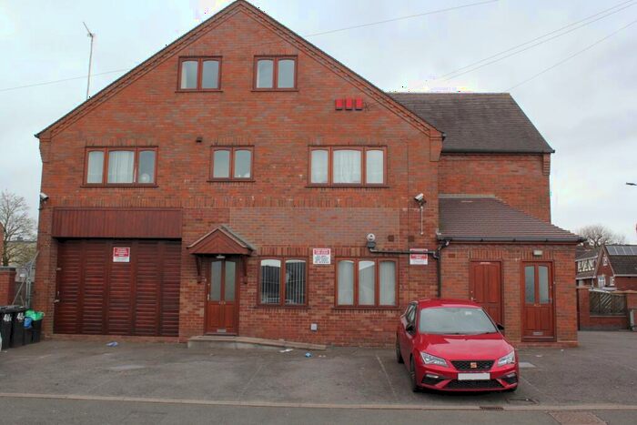 2 Bedroom Maisonette To Rent In Bilston Street, Sedgley, Dudley, DY3