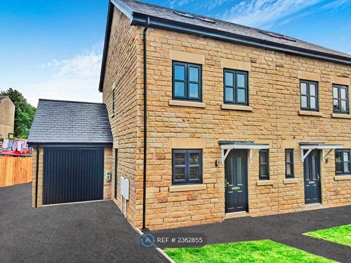 4 Bedroom Semi-Detached House To Rent In Goodshawfold Road, Rossendale, BB4