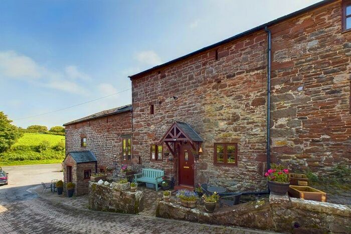 3 Bedroom Barn Conversion For Sale In Ellerbeck Barns, Calderton, CA22