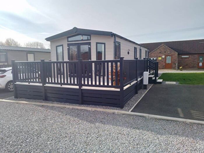 2 Bedroom Lodge For Sale In Yafforth Road, Northallerton, DL7