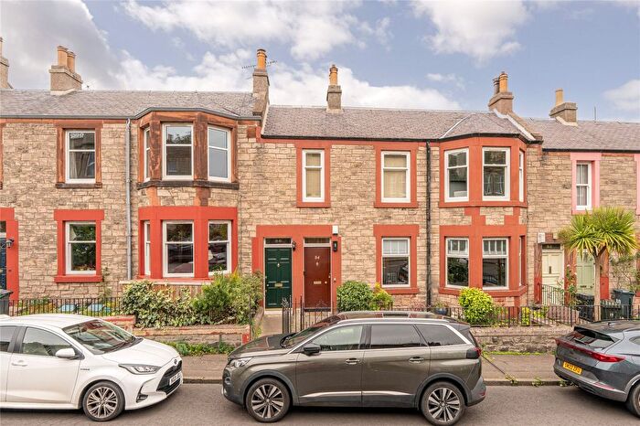 2 Bedroom Flat For Sale In Willowbrae Avenue, Edinburgh, EH8